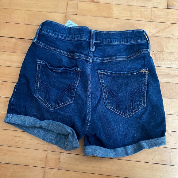 hollister mid rise short - Picture 2 of 2